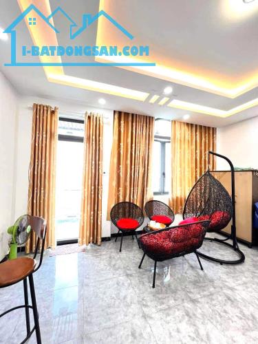 Bình Tân -Giáp Tân Phú. *5x 23m - 4Tầng- Hẻm 5m-Chỉ hơn 5,4Tỷ. + Vị trí: . Gần Bệnh Viện B - 2