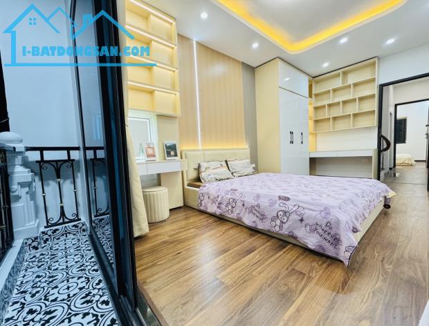 Nhà phố Nguyên Hồng – Ngõ nông, gần ô tô – Nhà đẹp, 2 thoáng – 46m2 – 4 tầng – 9.28 tỉ - 2