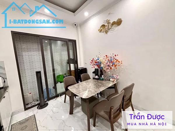 Bán nhà Lê Quang Đạo, 43m², nhỉnh 6 tỷ, dòng tiền cho thuê cao, 2 mặt thoáng