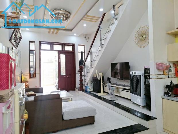 💥 ĐÌNH PHONG PHÚ - HẺM 5M - 70M2 - 2 TẦNG BTCT -4.8 TỶ💥 - 3