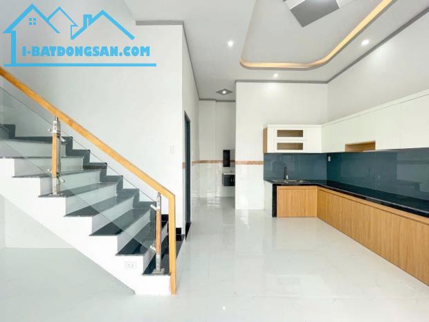 BÁN BIỆT THỰ NHƯ HÌNH. GIÁ 2 TỶ HƠN. GIÁP TP BIÊN HÒA - 2