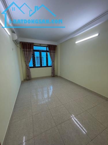 Nhà ngõ 179 Vĩnh Hưng, Hoàng Mai: dt 30,2m2, 4,5tầng, mt 3,4m, 💵5,7 tỷ - 2