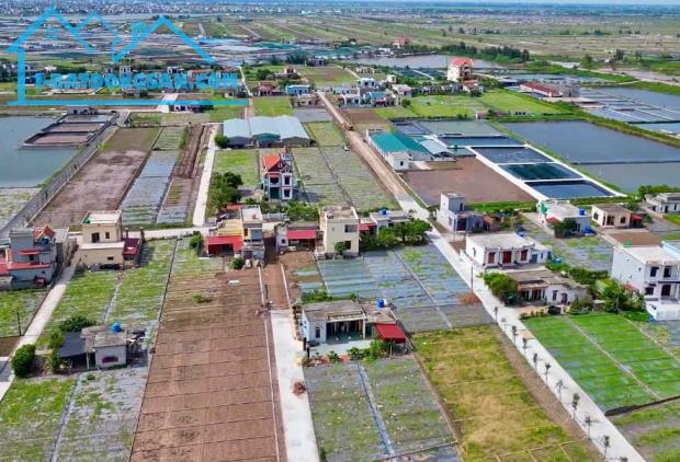 Em còn hai lô giao phong giao thủy 100m2 sát biển hơn 1 tỷ