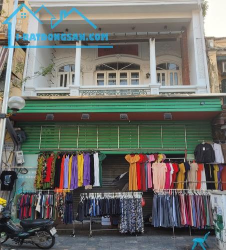 Bán Nhà Mặt Phố Nguyên Hồng, Đống Đa, DT 83m2 x 3T, MT:5,5m, Giá Cực Rẻ.