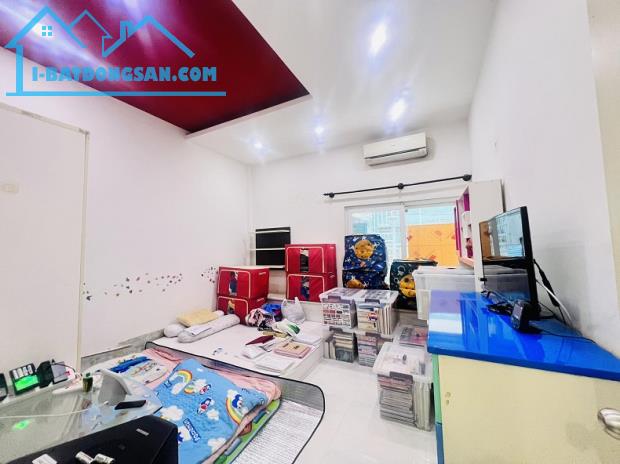 Bán nhà HXH Cách Mạng Tháng 8, P10, Q3, 156m2, 2 tầng, giá cực rẻ - 1