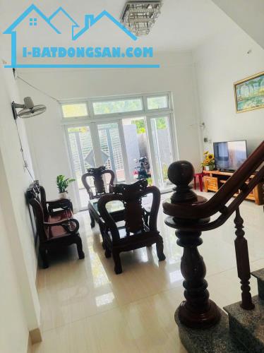 🏡🏡 Nhà 3 Tầng mặt tiền đường Diệu Quang , phường Phú Thượng - Huế