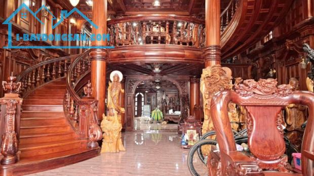 ♣  Biệt thự Trung Tâm Hải Châu, MT đường 10.5, 500m2, Nội Thất Gỗ Cẩm Lai