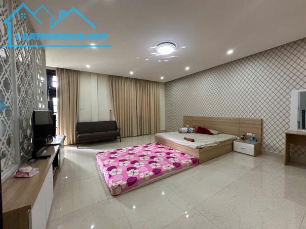 Bán gấp lô đất VIP diện tích khủng 303m2 mặt đường biển Nguyễn Tất Thành,Thuận Phước,Hải - 2