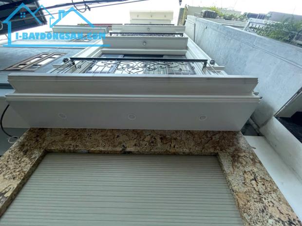BÁN NHÀ DÒNG TIỀN 60tr/THÁNG 15 TỶ 70m 7 TẦNG  MT 4,3m GARA Ô TÔ LẠC LONG QUÂN TÂY HỒ