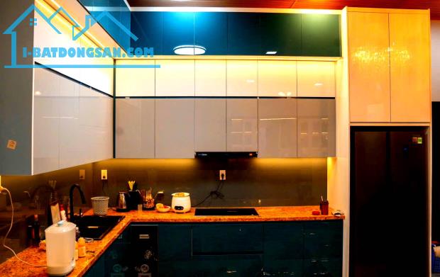 BÁN GẤP BIỆT THỰ SÂN VƯỜN-HÀ HUY GIÁP-Q12 - NỞ HẬU - TẶNG FULL NỘI THẤT - NHỈNH 9 TỶ