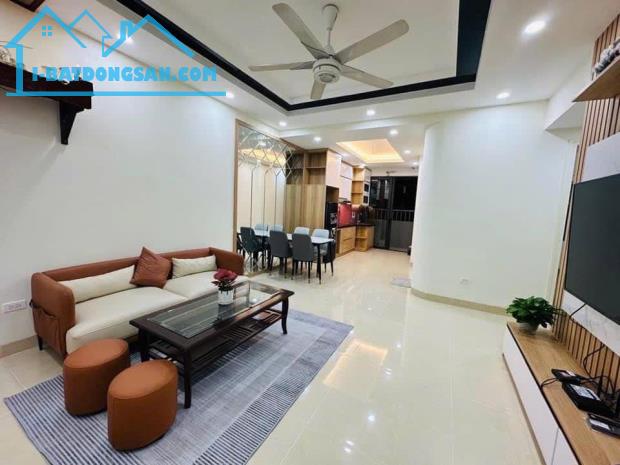 Bán gấp căn hộ Việt Hưng-Long Biên-76m 2n2wc tầng trung-full nội thất-giá 3.5 tỷ (bao phí)