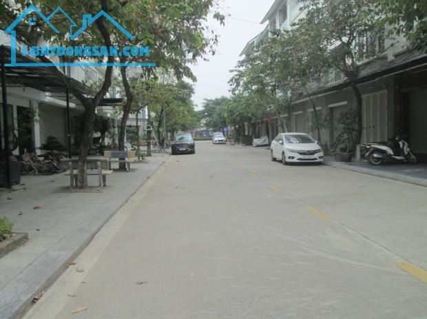 Ngộp bank bán Gấp biệt thự Geleximco view công viên cạnh Vinhomes Smart City 250m2, 3x tỷ - 1