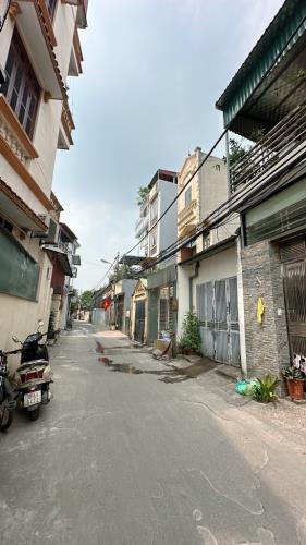 Bán nhà C4 ngõ 604 Ngọc Thuỵ 55m oto tránh, kinh doanh chỉ hơn 6 tỷ có TL. LH 0936123469 - 2