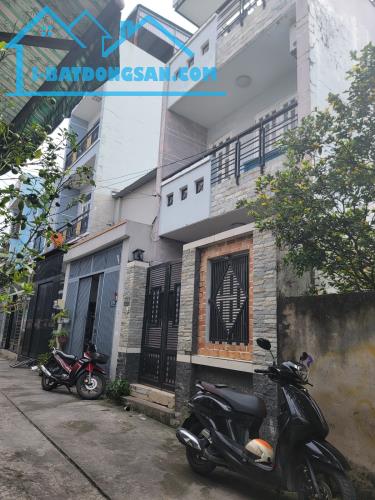 BÁN NHÀ 🏘️ TCH 33 -  ĐÔNG BẮC - Q12.  _ Diện tích : (4,05 *11) _  1 trệt, 2 lầu, 3PN, 3wc - 3