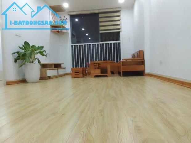 Bán nhà Vĩnh Hưng giá 4.5 tỷ, diện tích 52m2, C4, mặt tiền 4m - 1