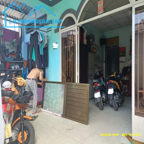 Bán nhà riêng chưa đến 40 tr/m2_ Đường Tây Hòa, Quận 9 _ Trệt 4 pn _ 120 m2 ( 8 x 15 ) _ S - 2