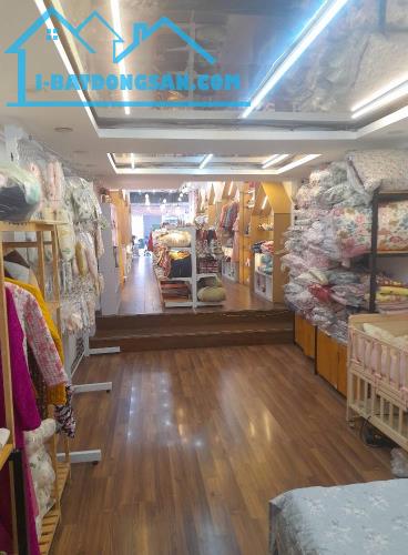 Bán nhà  mặt Phố Phạm Ngọc Thạch, Đống Đa. DT: 82,6m2. 5 tầng thang máy. Giá: 37,5 tỷ - 4