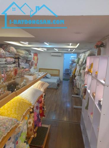 Bán nhà  mặt Phố Phạm Ngọc Thạch, Đống Đa. DT: 82,6m2. 5 tầng thang máy. Giá: 37,5 tỷ - 3