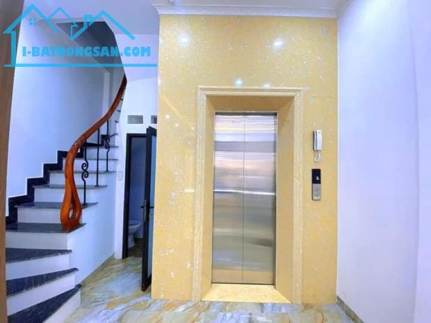 Bán nhà  mặt Phố Phạm Ngọc Thạch, Đống Đa. DT: 82,6m2. 5 tầng thang máy. Giá: 37,5 tỷ - 1