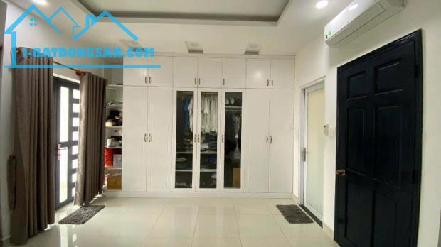 BÁN MẶT TIỀN ĐƯỜNG KHU SADECO PHƯỚC KIỂN A, NHÀ BÈ - 4 TẦNG NGANG 5M- 100M2 FULL NỘI THẤT - 5