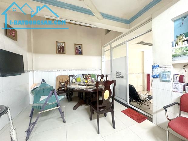 BÁN NHÀ MẶT TIỀN QUẬN 6 KHU ẨM THỰC - VỊ TRÍ ĐẮC ĐỊA NGAY CHỢ CÂY GÕ - 10TỶ - 3