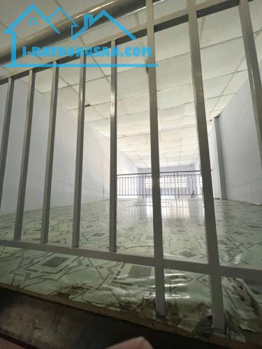 BÁN NHÀ CẤP 4 QUẬN 6 - XE HƠI ĐẬU GẦN NHÀ TƯƠNG LAI MẶT TIỀN 44M2 - CHỈ 4.3 TỶ