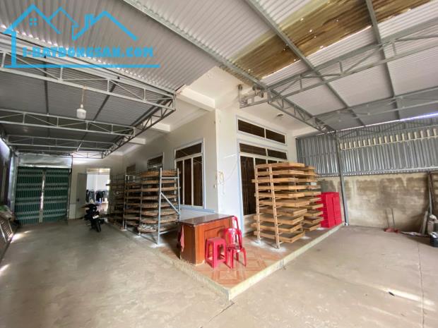 Nhà mặt tiền đường nhựa 1000m2 gần nhà thờ An Hòa, thuận tiện buôn bán kinh doanh - 3