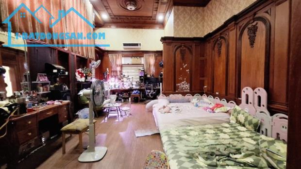 # Biệt thự Hải Châu, Gần Cầu Rồng, MT đường 10.5, 500m2, Nội Thất Gỗ Cẩm Lai - 3