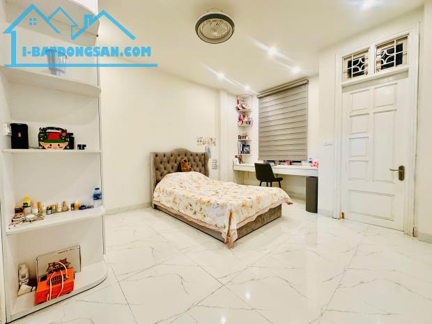 LÔ GÓC TRẦN KHÁT CHÂN - ÔTÔ VÀO NHÀ - 3 THOÁNG - NỘI THẤT NHẬP 41m2, 4tầng, 4mt giá 11.4tỷ - 5