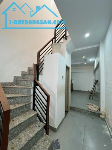 🏠NHÀ BÁN GẤP Phạm văn hai  P3 Tân Bình  Dt 2,5x 13=37m2 giá 3,9tỷ Thương Lượng  CẦN BÁN T - 2