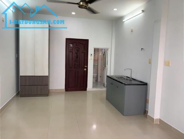 NHÀ ĐẸP NGAY CV LÀNG HOA GV - HẺM NHỰA 9M - DT 80M²- 4 TẦNG LẦU CHỈ HƠN 9 TỶ - THU NHẬP 30 - 4