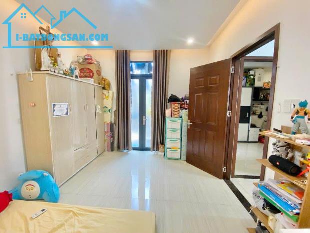 KẾ SÂN BAY - HOÀNG BẬT ĐẠT, TÂN BÌNH - 40M² - NHỈNH 3 TỶ