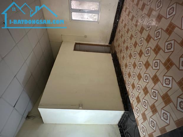 Siêu Rẻ !!!! Bán nhà C4 ngõ 99 Đức Giang 106m oto tải vào nhà, chỉ 9 tỷ có TL. LH: