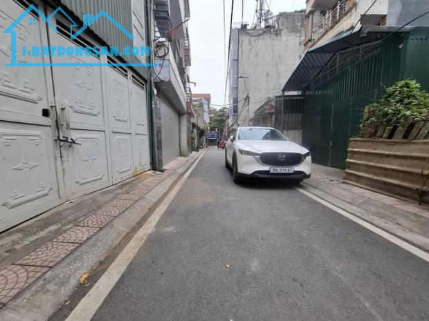 Bán nhà 2T ngõ 135 Đức Giang, Siêu Rẻ !!! 100m oto tránh, vỉa hè chỉ hơn 12 tỷ có TL. LH - 1