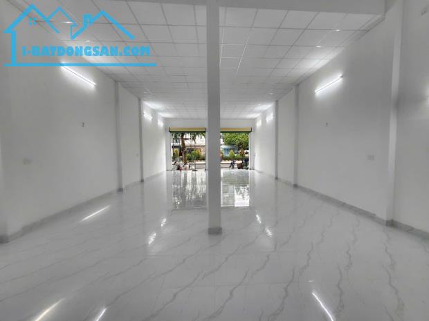 Bán nhà MT Hiền Vương , Tân Phú - DT : 7.6x20m - Cấp 4 mới - Giá : 21.5 tỷ TL