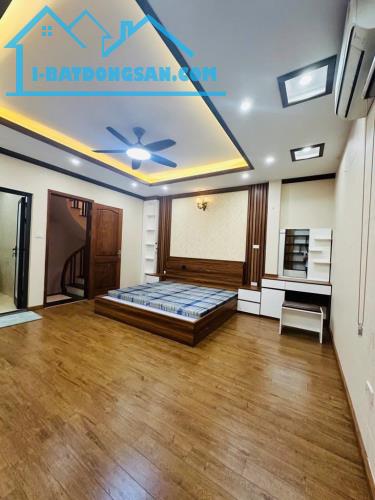 BÁN NHÀ HOÀNG HOA THÁM 40M2 - Ô TÔ ĐỖ CỔNG - GIÁ CHỈ 9 TỶ - 2