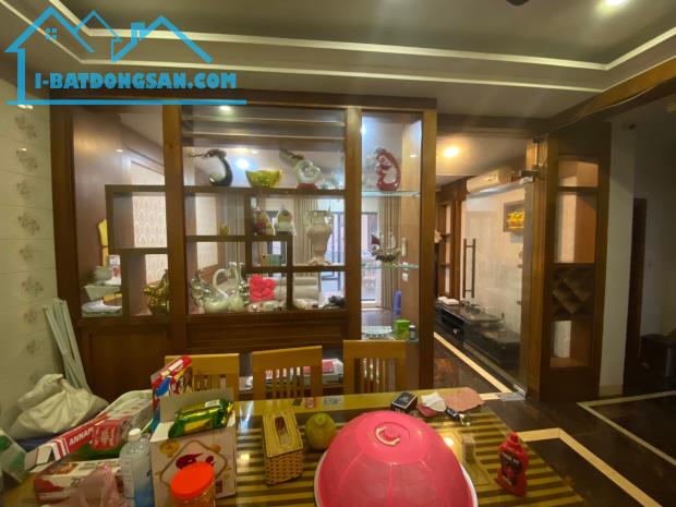 Bán nhà Mai Anh Tuấn gần Hồ Đống Đa phân lô bàn cờ 36m 5 tầng 5,2 tỷ