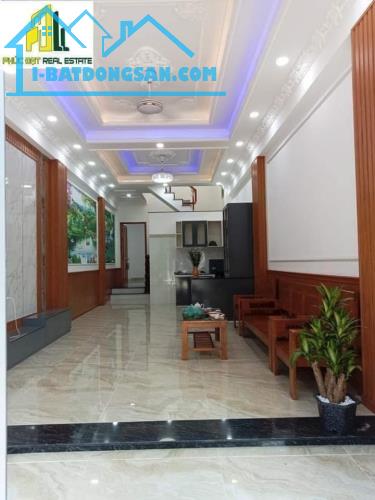 Nhà sr hoàn công 1 lầu trệt 2.8 tỷ ,3 pH ngủ - 3