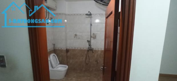 Cần bán nhà 3 tầng xây lệch Phố Bào Ngoại, Phường Đông Hương 86m2, rộng 4m giá chỉ 3 tỷ - 1