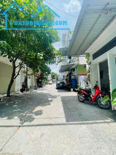 Bán gấp nhà hẻm xe tải quay đầu, khu sầm uất  Tân Hương, vuông vức, không lộ giới, 4.x tỷ - 1