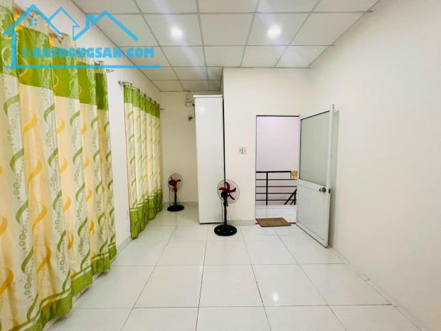 ❤️NGANG KHỦNG - NỞ HẬU ĐẸP - VỊ TRÍ ĐỈNH - CHỦ GẤP BÁN - 44m2 - CHỈ NHỈNH 5 tỷ❤️