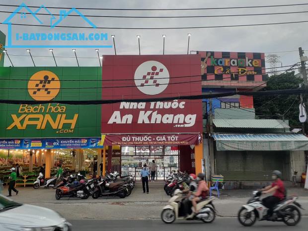 Cần bán gấp nhà mặt phố Tây Sơn, Đống Đa. Dt 350 m2 x Mt 12m. Vuông đẹp xây Building
