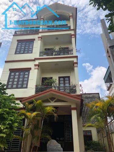 Bán nhà  riêng phố Hào Nam, Đống Đa. Dt  42 m2, 5 Tầng, MT 4m. Thoáng đẹp gần ô tô.