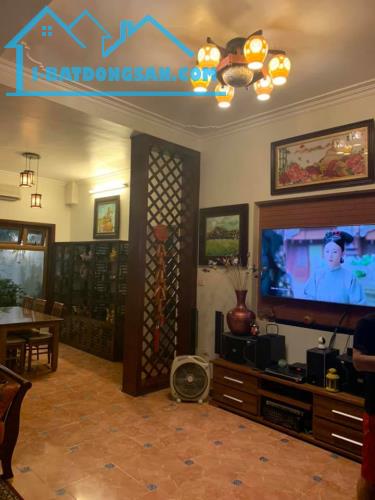 Bán nhà  riêng phố Hào Nam, Đống Đa. Dt  42 m2, 5 Tầng, MT 4m. Thoáng đẹp gần ô tô. - 4