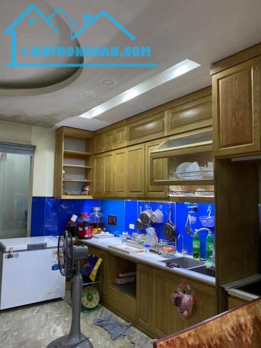 Bán nhà  riêng phố Hào Nam, Đống Đa. Dt  42 m2, 5 Tầng, MT 4m. Thoáng đẹp gần ô tô. - 5