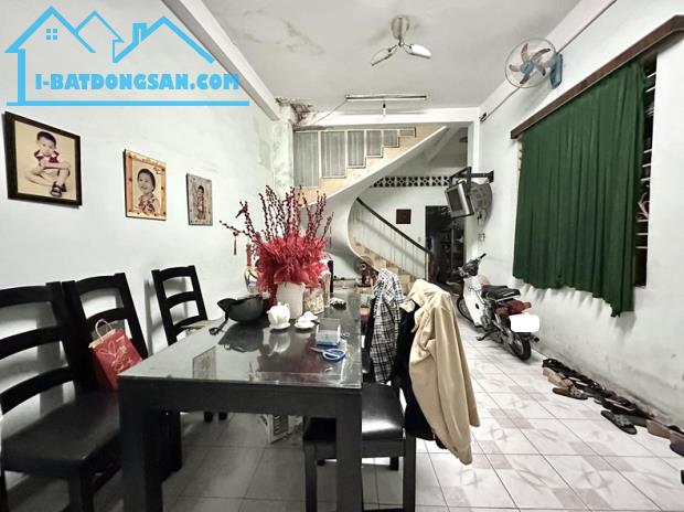 Bán nhà hạ chào 2,2 tỷ, HXT Tô Hiến Thành, P12, Q10, 60m2, 3 tầng, nở hậu.