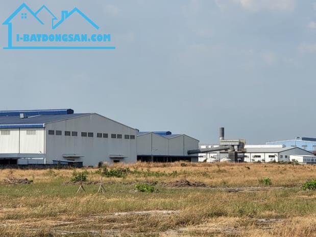 Cho thuê 4.500 m2 kho xưởng mới trong KCN Bình Dương Gía : 3.6 USD/m2 - 4