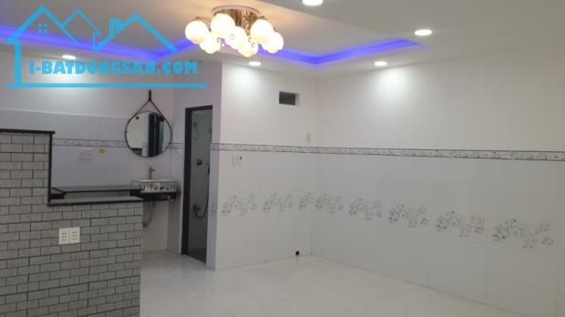 🏠🏠 Bán Nhà Đường Âu Dương Lân Phường 3 Quận 8 DT 33m2 GIÁ 2.85Ty  🏠🏠 - 1