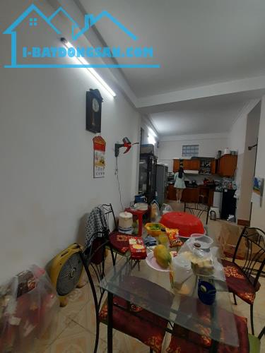 VỊ TRÍ ĐỈNH ĐẸP LÔ GÓC 2 MẶT KINH DOANH VƯỜN HOA 1–6 HOÀNG CẦU VỈA HÈ SỔ ĐẸP 65m2 MTIỀN 8m - 2