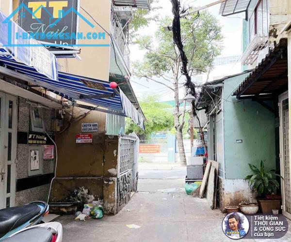 BÁN NHÀ ĐOÀN VĂN BƠ. 22M2. 5 TẦNG BÊ TÔNG CỐT THÉP.HẺM TRƯỚC NHÀ 3.5M. SÁT QUẬN 1 - 4